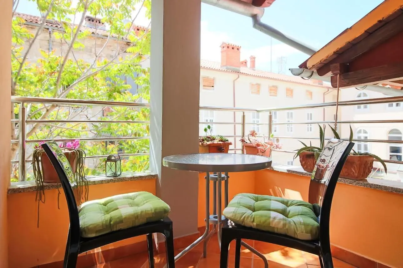 Room Dante Square - Top City Centre Pula