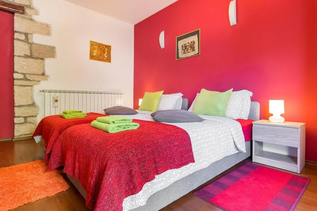 Apartment Room Dante Square - Top City Centre Pula Croatia